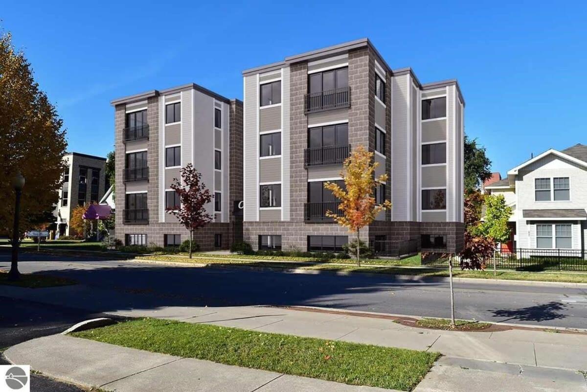 Downtown Traverse City Capri Condo 316 المظهر الخارجي الصورة
